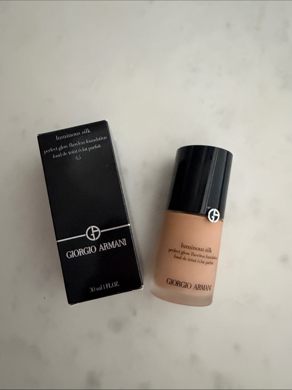 Giorgio Armani Luminous Silk Liquid Foundation - Warm Beige